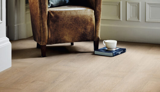 Polyflor Camaro - Cashmere Oak 2244