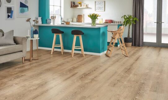 RKP8113 Washed Swiss Pine Open Plan Kitchen LS2 CM