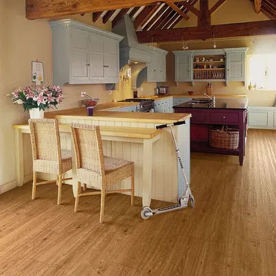Polyflor Secura - Country Oak 2130