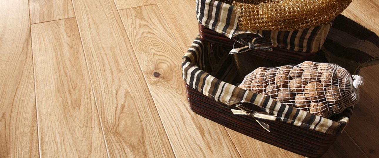 Oiled vs lacquered engineered wood flooring