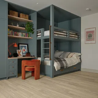 Palio by Karndean Essenza – Ravenna Oak PVP403