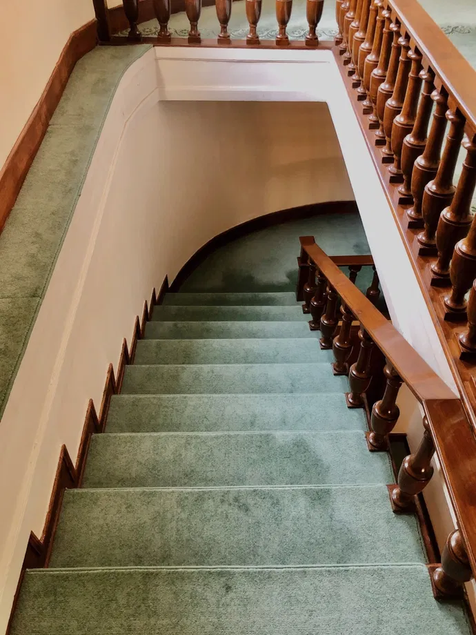 How to Choose the Best Carpet for Stairs